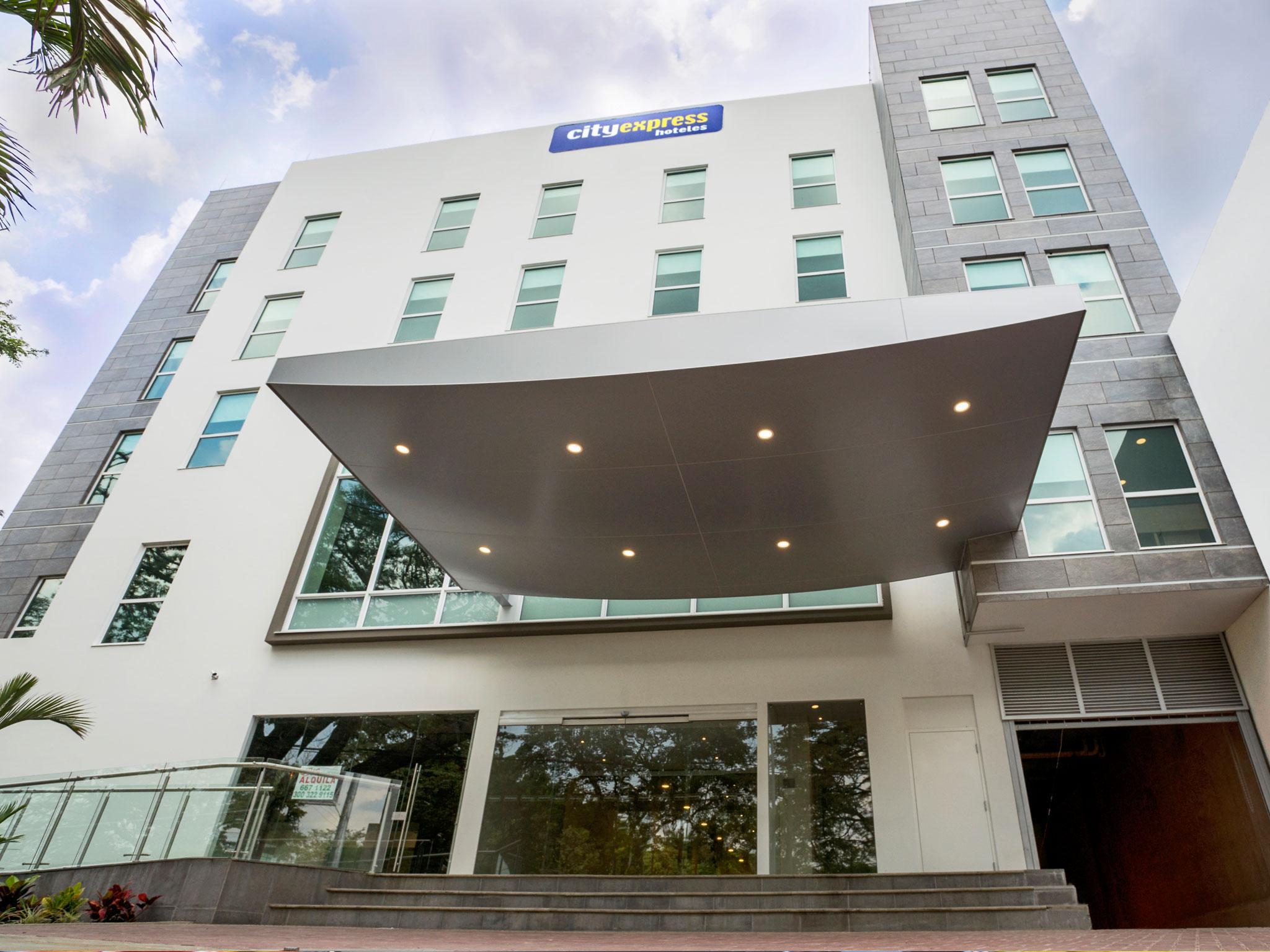 City Express Plus By Marriott Cali Colombia Exterior photo