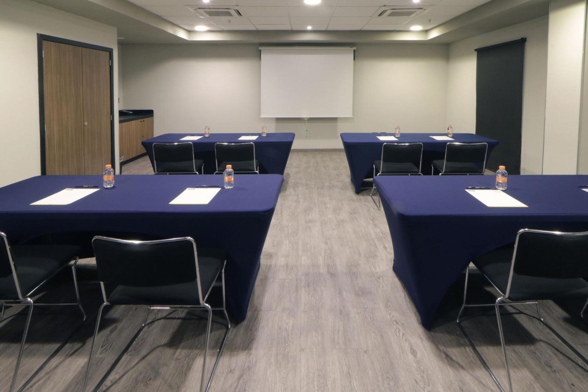 City Express Plus By Marriott Cali Colombia Exterior photo