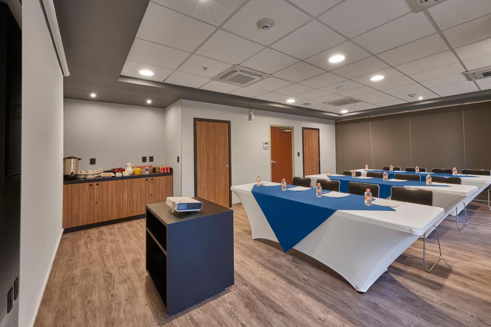 City Express Plus By Marriott Cali Colombia Exterior photo
