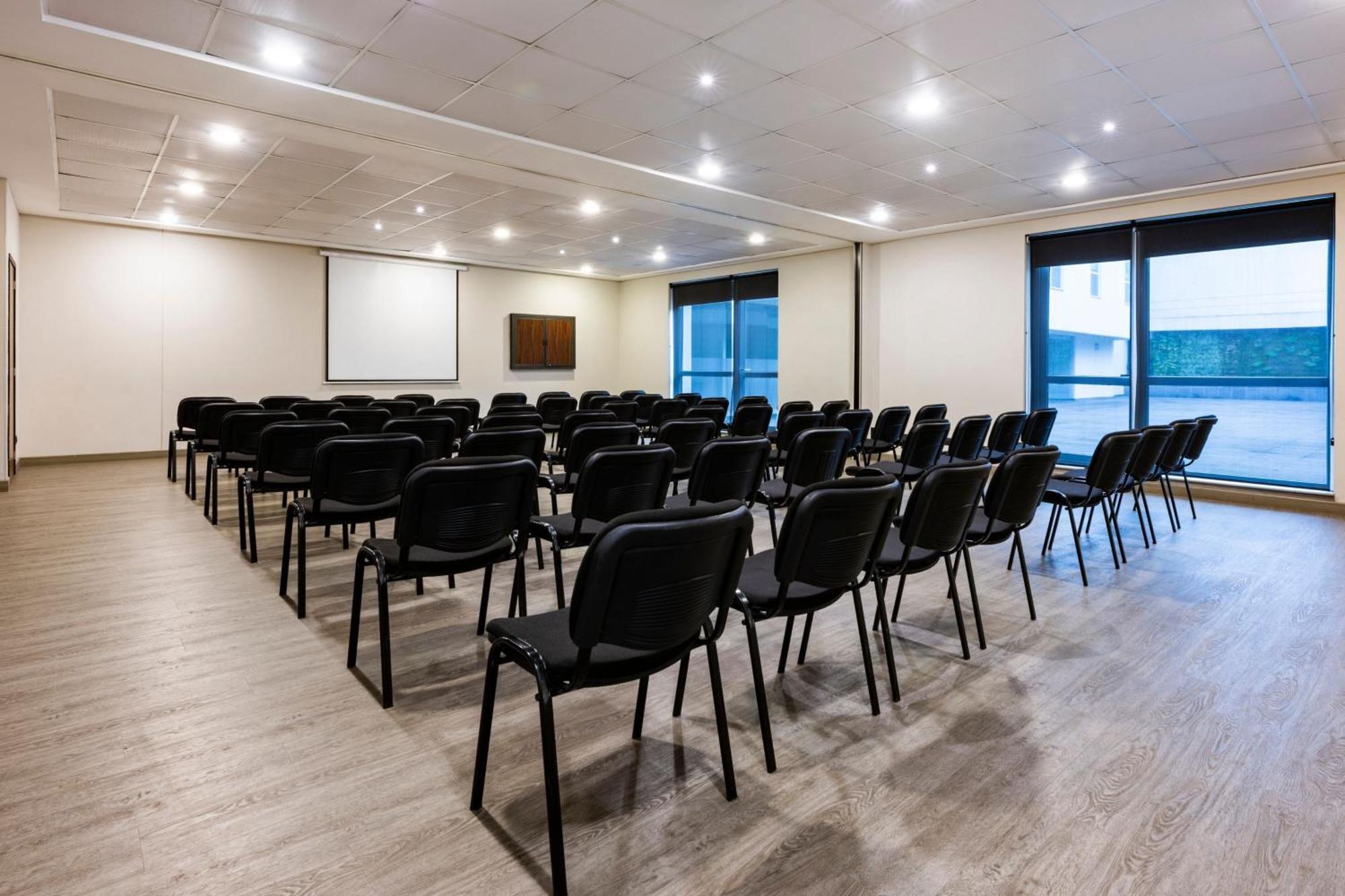 City Express Plus By Marriott Cali Colombia Exterior photo