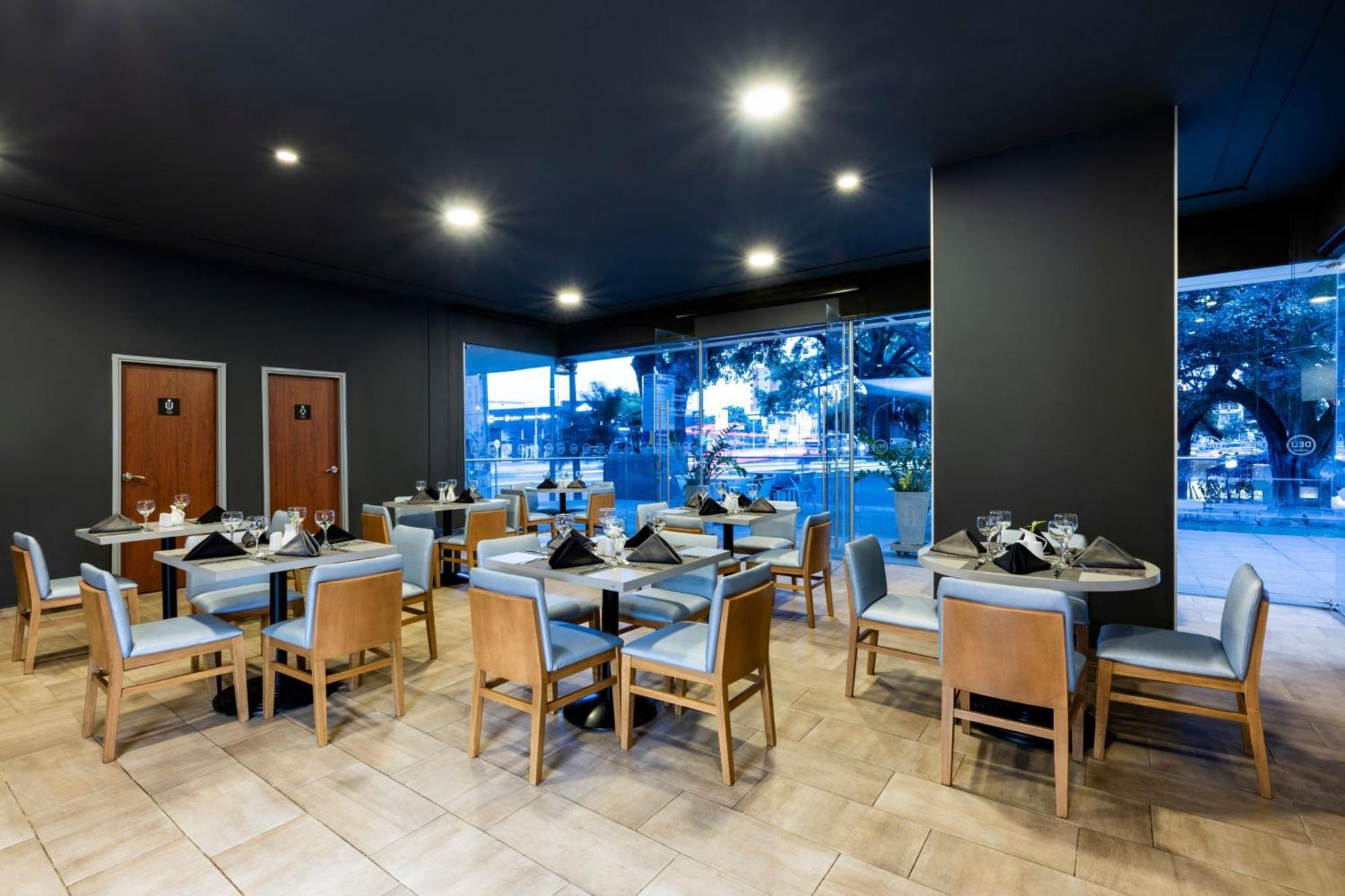 City Express Plus By Marriott Cali Colombia Exterior photo