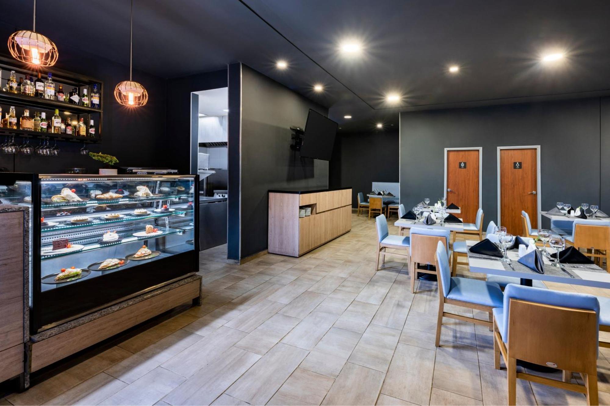 City Express Plus By Marriott Cali Colombia Exterior photo