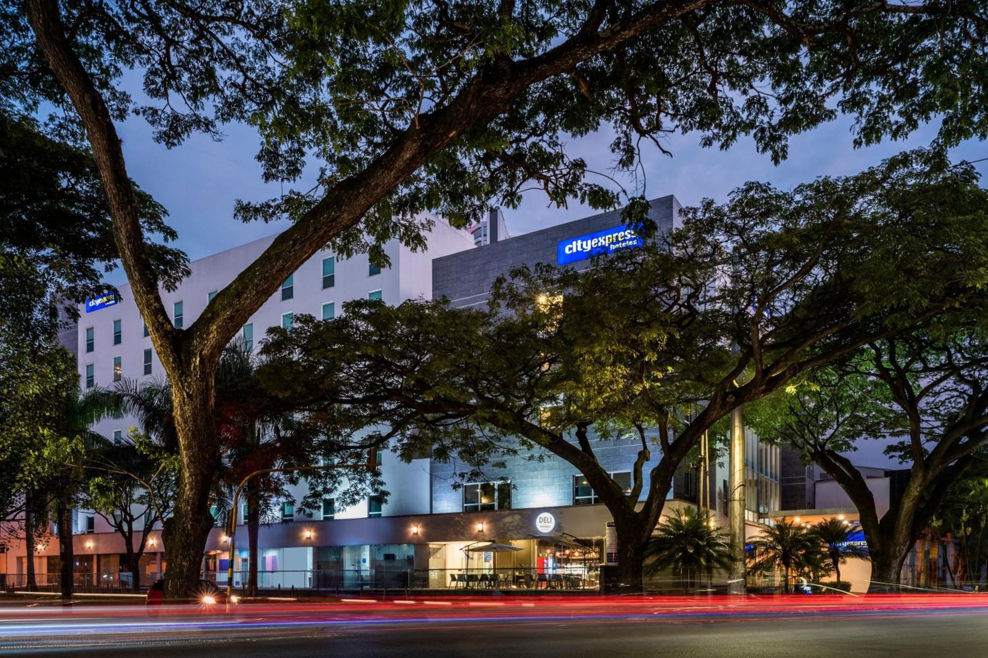 City Express Plus By Marriott Cali Colombia Exterior photo