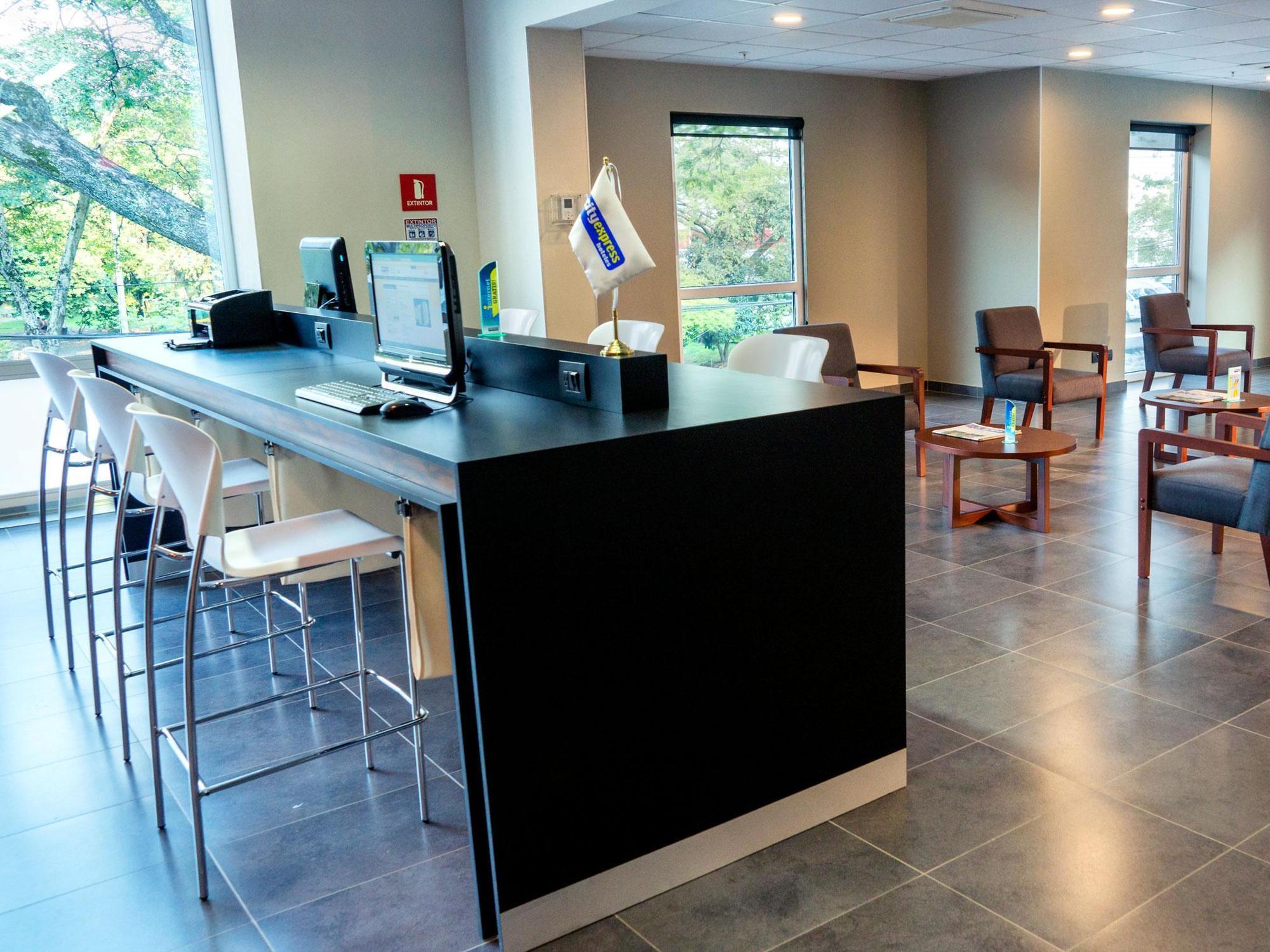 City Express Plus By Marriott Cali Colombia Exterior photo